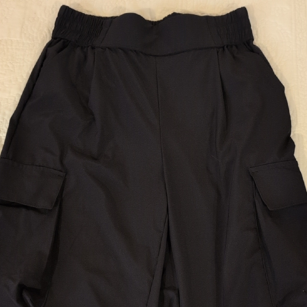 JoyLab Black Cargo Joggers With Adjustable Bottoms Size Adult S Or Girls (14/16)